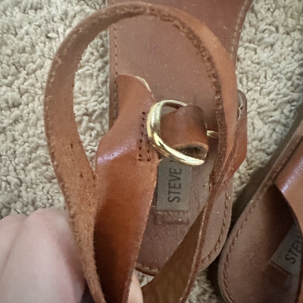 Sandals - Picture 2 of 4